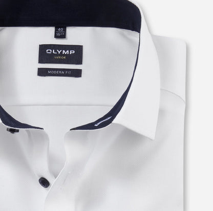 OLYMP NATTÉ LANGARM HEMD MODERN FIT WEISS MIT PATCHUNG