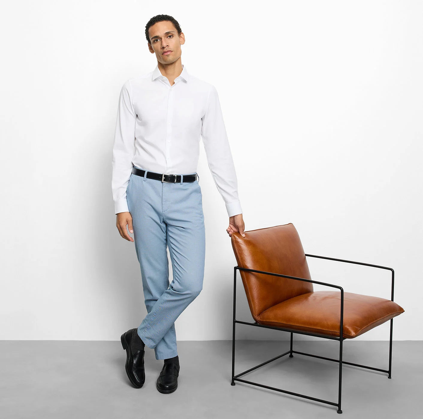 OLYMP LEVEL FIVE BODY FIT TWILL LANGARM HEMD WEISS