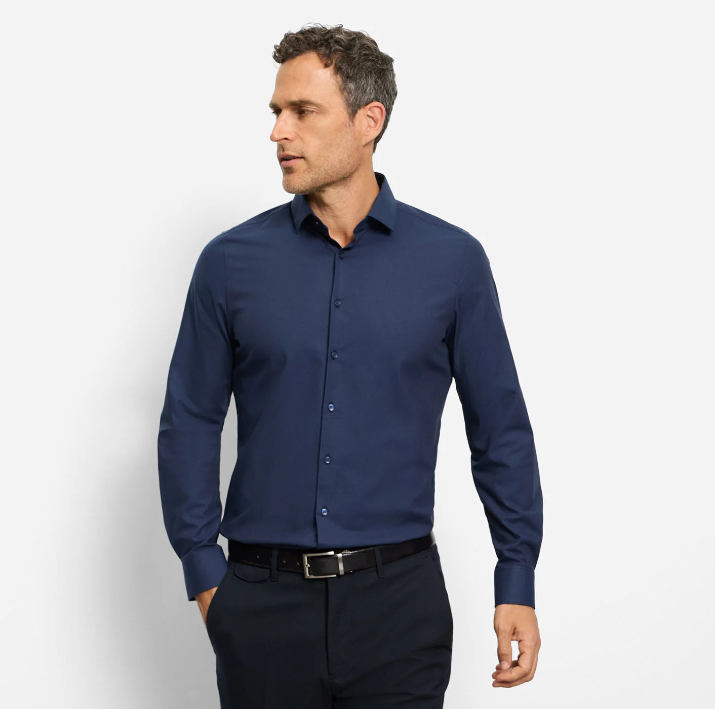OLYMP LEVEL FIVE BODY FIT TWILL LANGARM HEMD MARINE