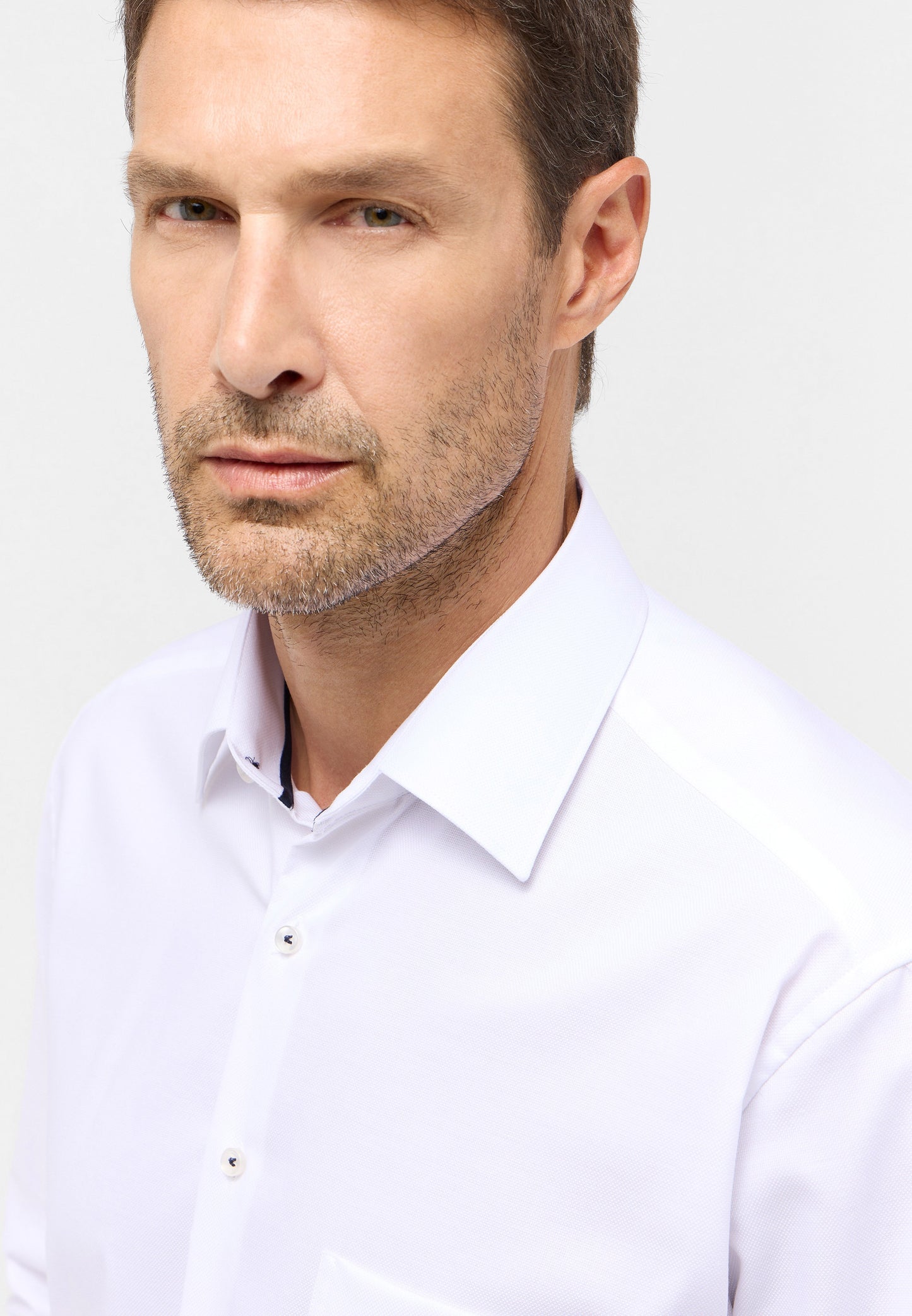 ETERNA LANGARM HEMD MODERN FIT STRUKTUR NATTÉ WEISS MIT PATCHUNG